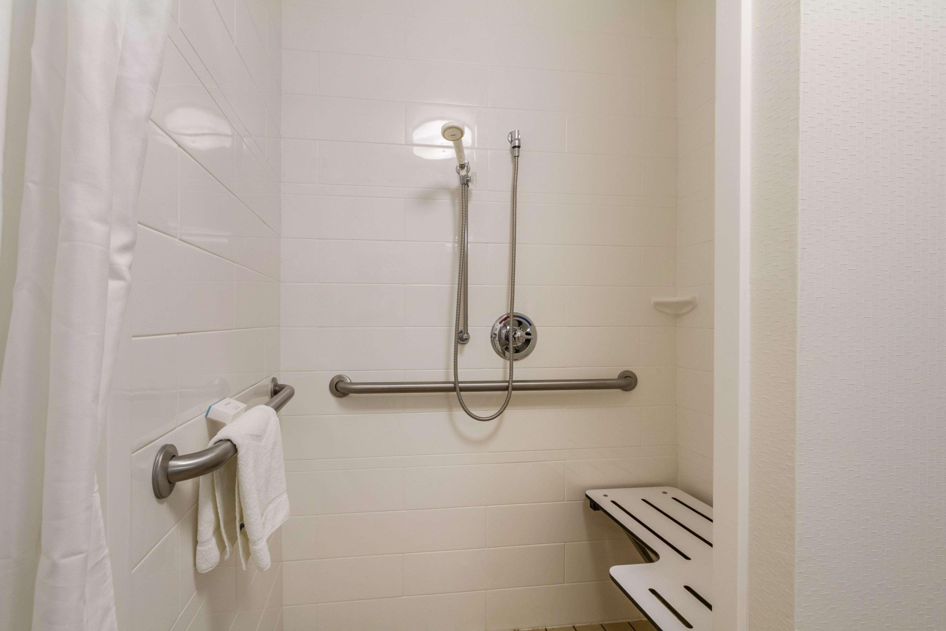 Hampton Inn Jackson Pearl Intrntl Airport Exterior photo