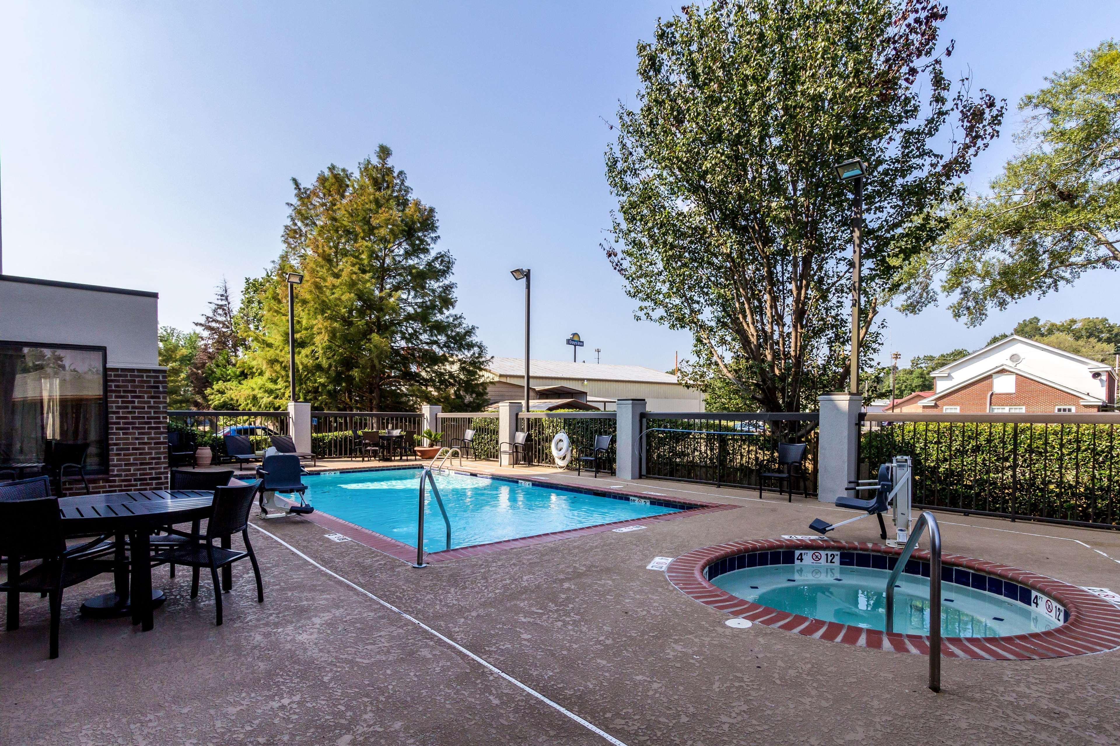 Hampton Inn Jackson Pearl Intrntl Airport Exterior photo