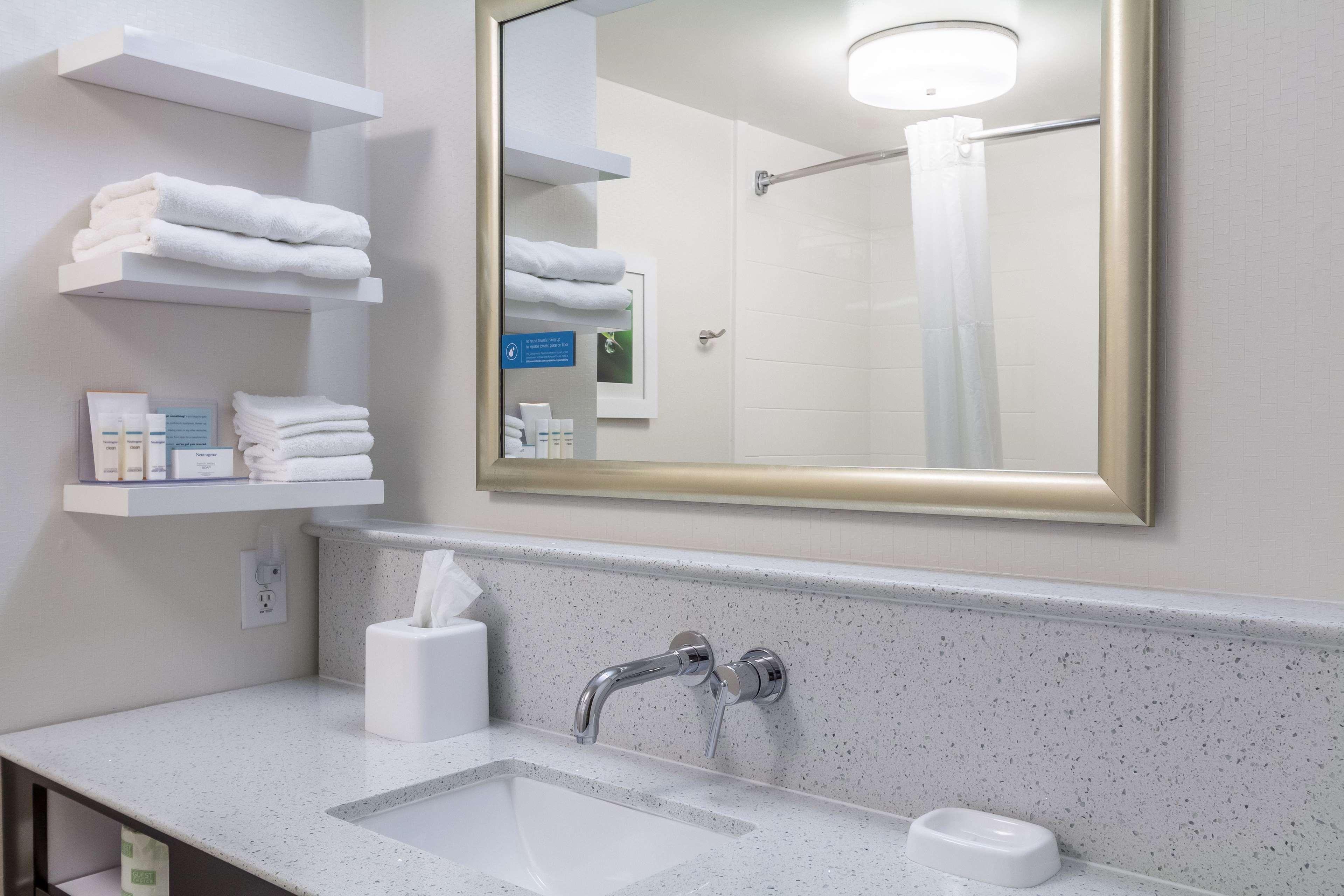 Hampton Inn Jackson Pearl Intrntl Airport Exterior photo