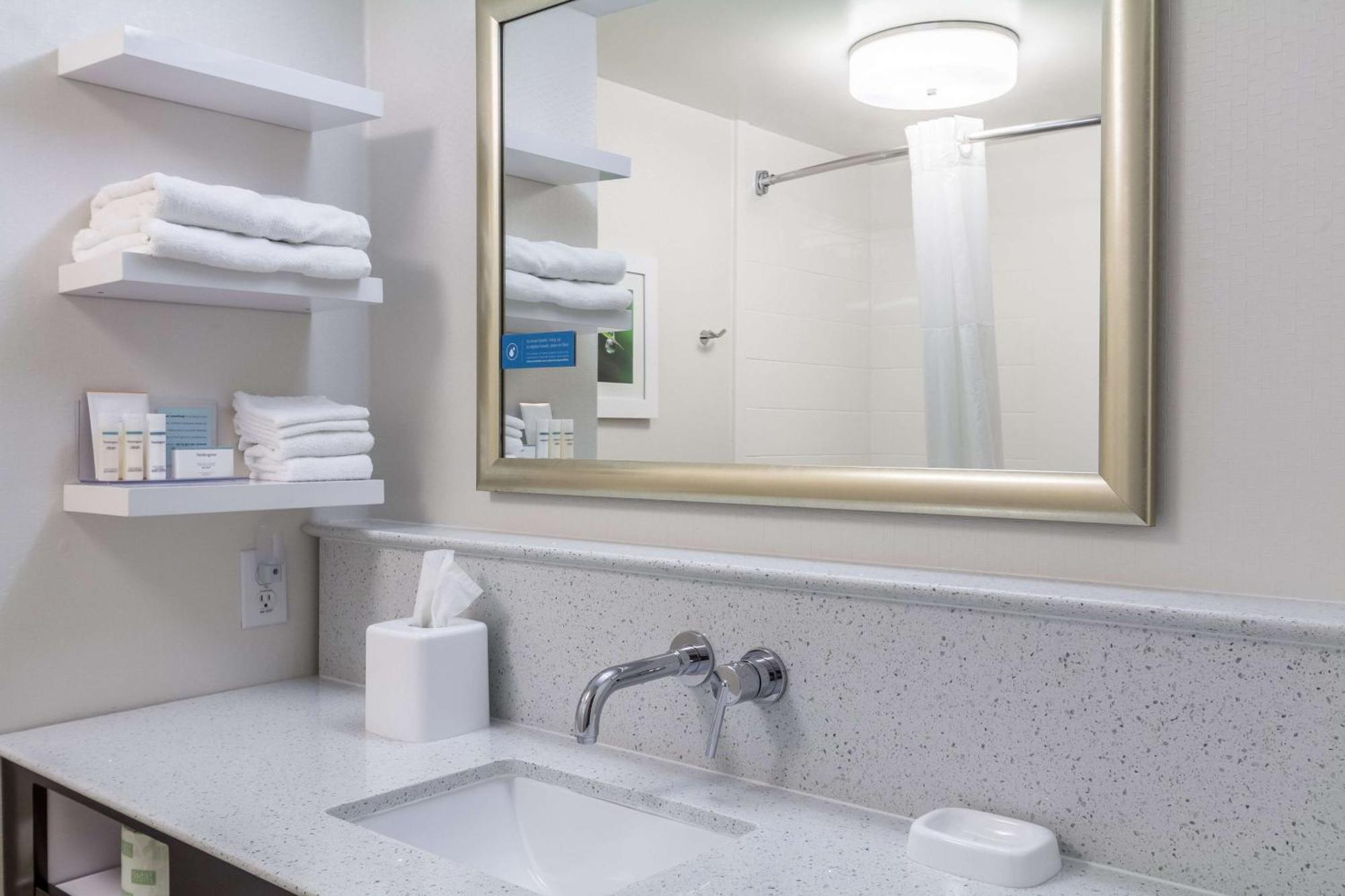 Hampton Inn Jackson Pearl Intrntl Airport Exterior photo